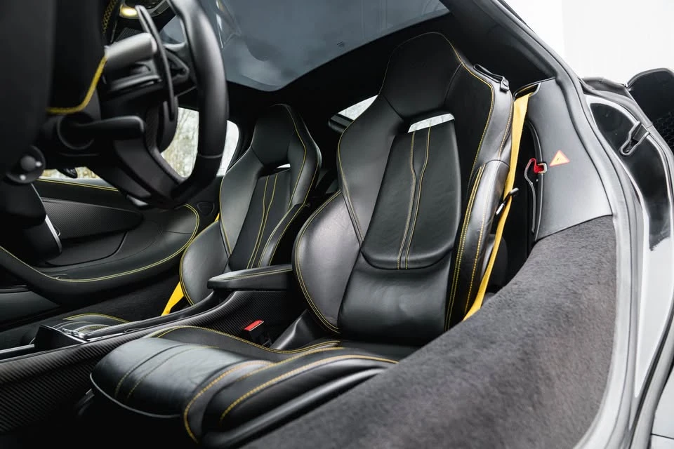 2018 McLaren 570GT - Image 11 of 19