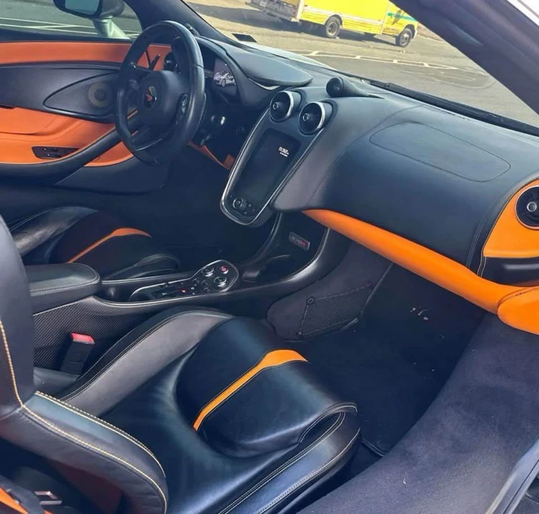 2018 McLaren 570S - Image 3 of 5