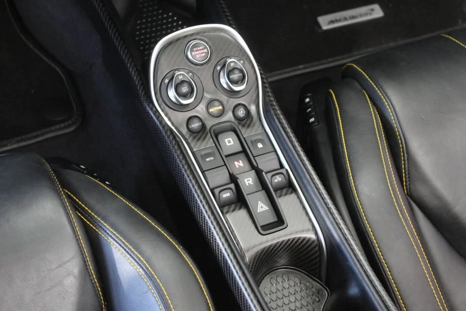 2018 McLaren 570S - Image 13 of 20