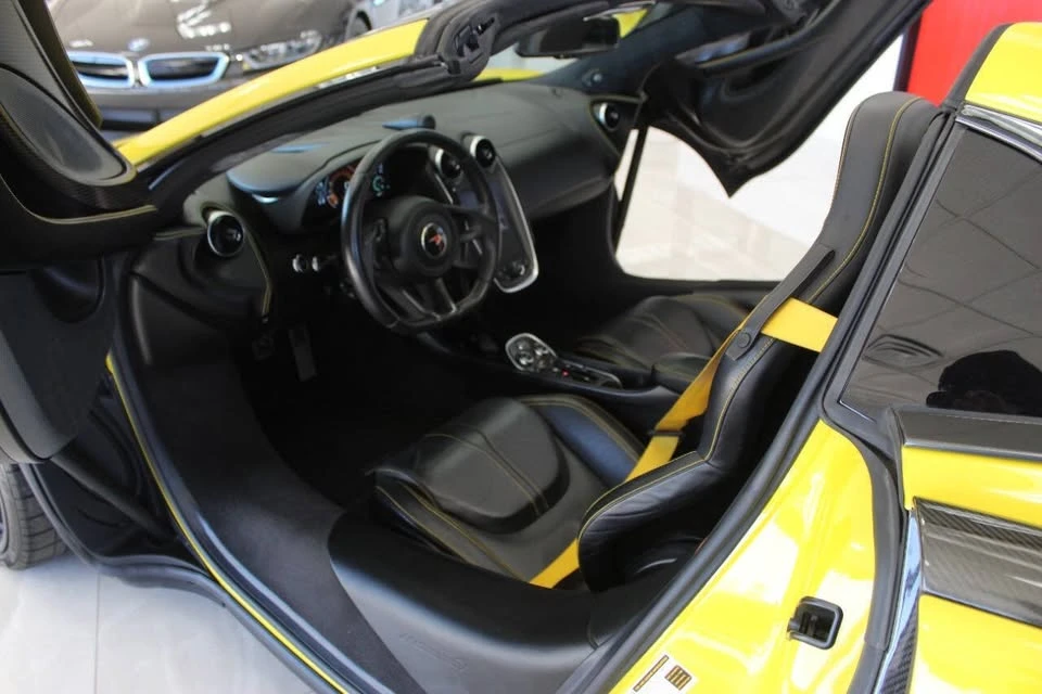 2018 McLaren 570S - Image 8 of 20