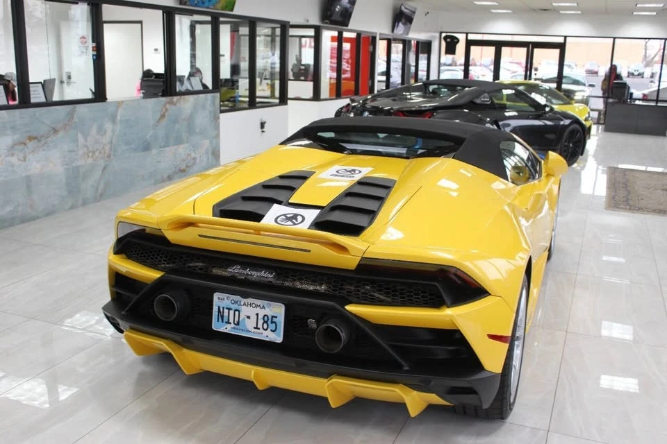 2018 McLaren 570S - Image 15 of 20