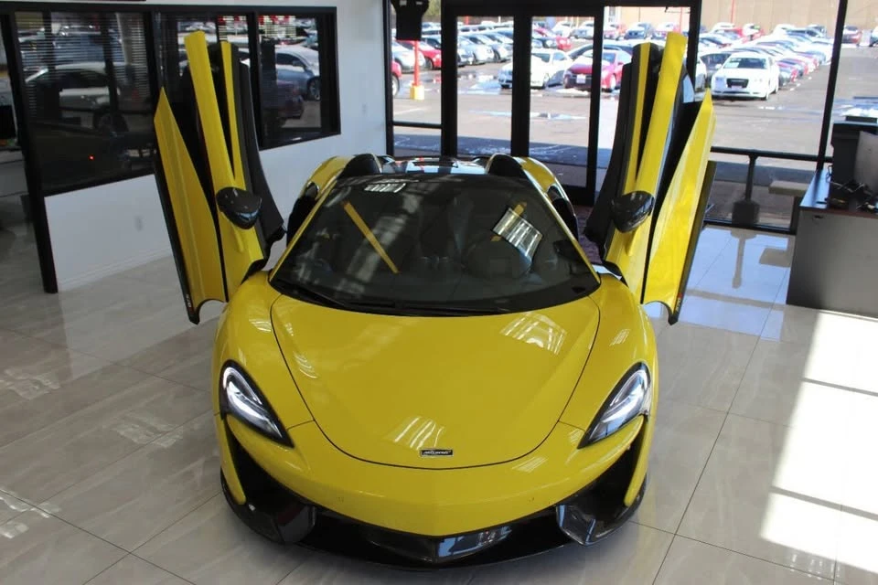 2018 McLaren 570S - Image 5 of 20