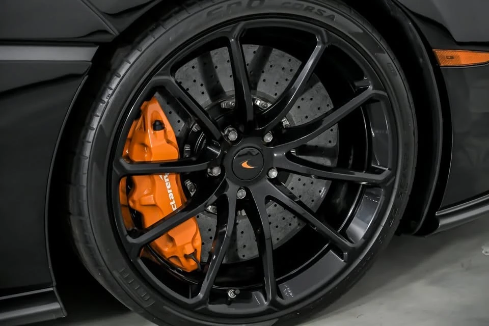 2018 McLaren 570S - Image 16 of 18
