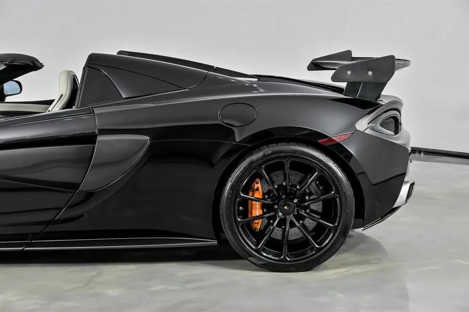 2018 McLaren 570S - Image 8 of 18