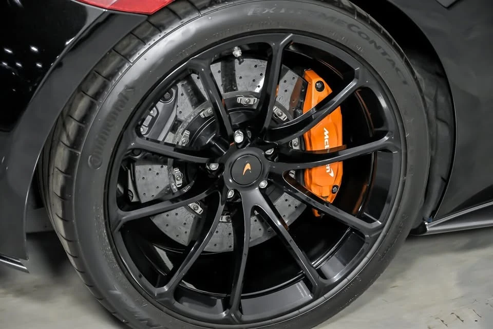 2018 McLaren 570S - Image 15 of 18