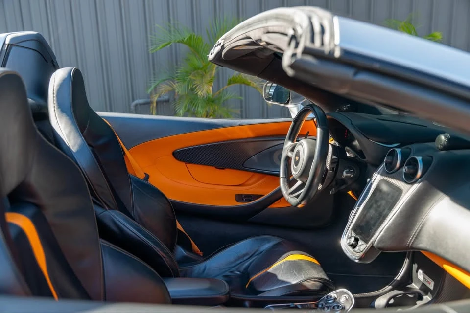 2018 McLaren 570S - Image 10 of 17