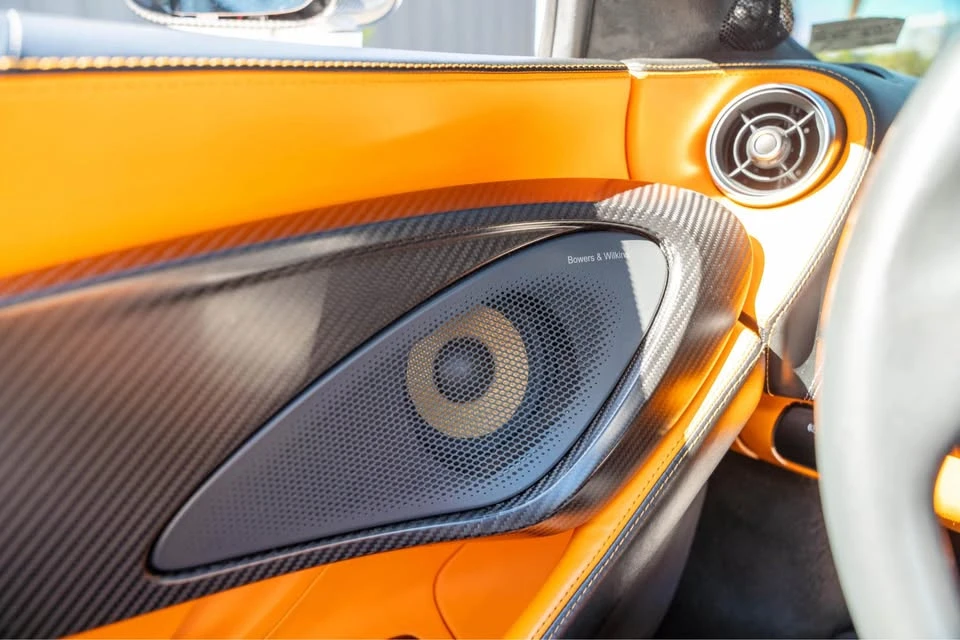 2018 McLaren 570S - Image 15 of 17