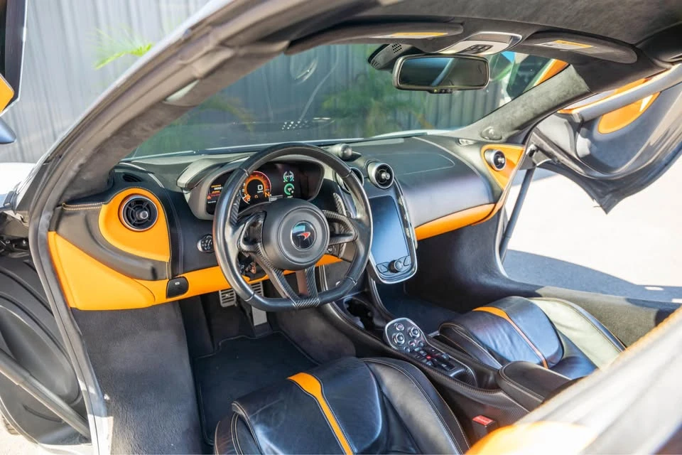 2018 McLaren 570S - Image 11 of 15