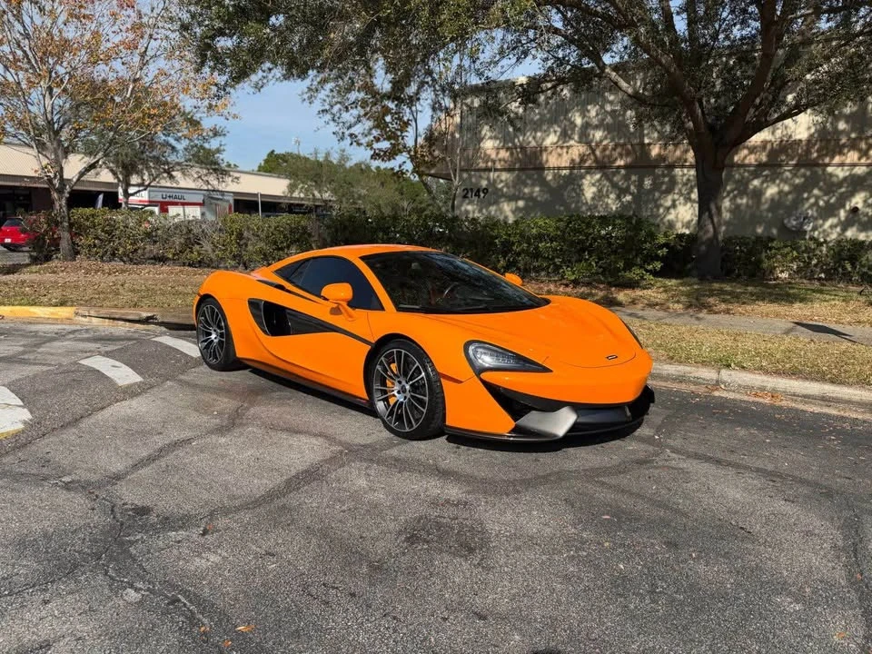 2018 McLaren 570S - Image 2 of 10