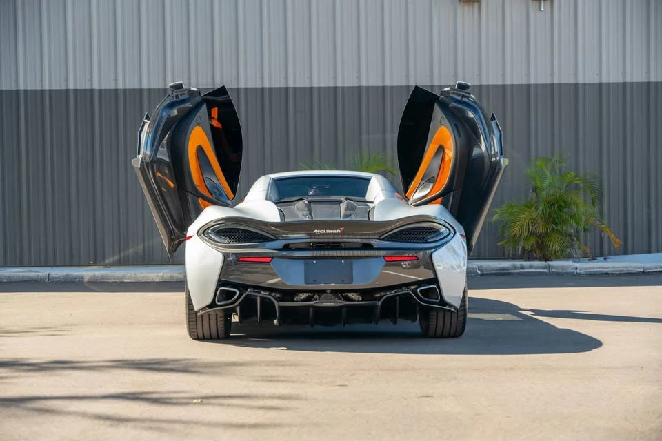 2018 McLaren 570S - Image 2 of 7