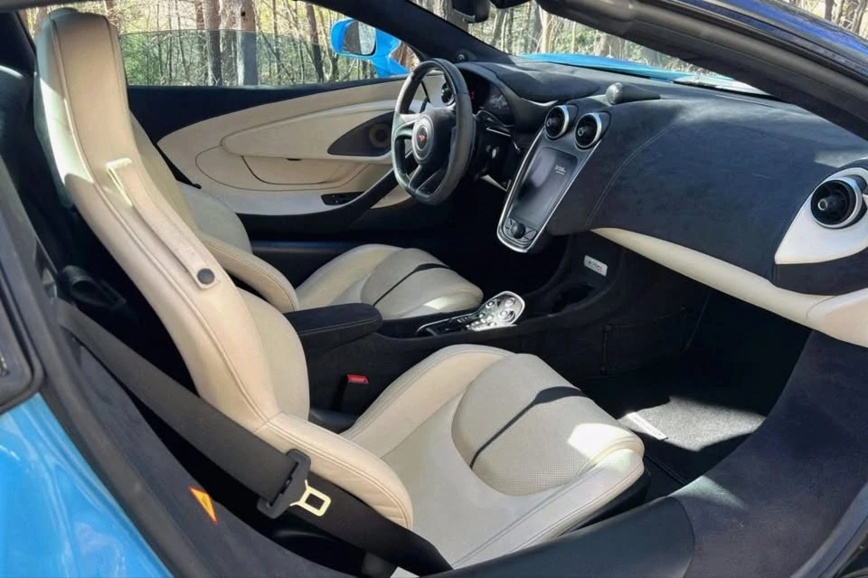 2018 McLaren 570S - Image 11 of 13