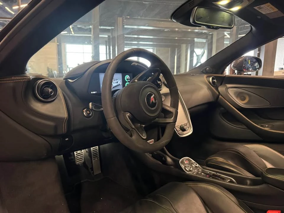 2018 McLaren 570S - Image 4 of 5