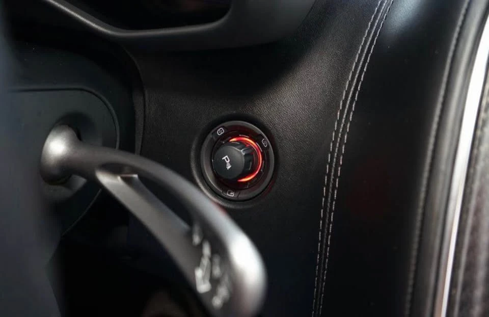 2018 McLaren 570S - Image 15 of 16