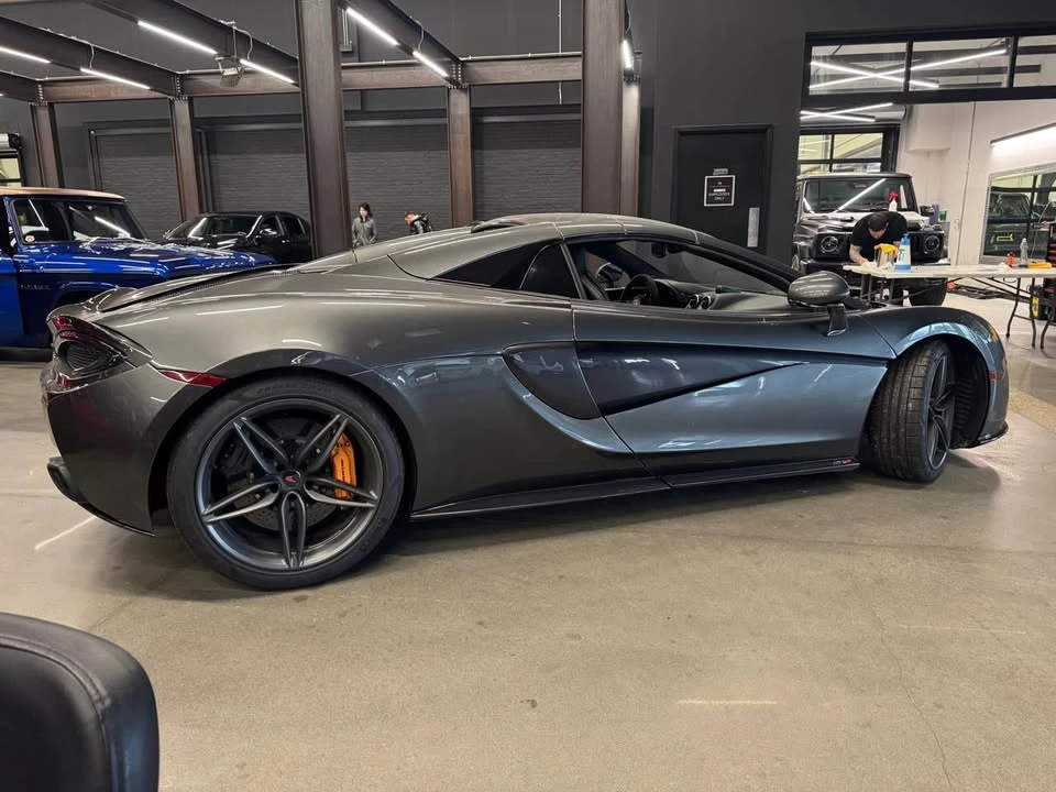2018 McLaren 570S - Image 2 of 5
