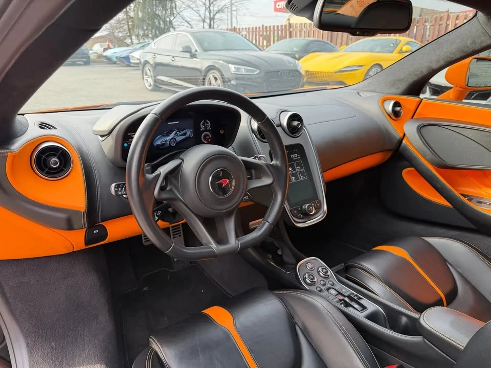 2018 McLaren 570S - Image 4 of 9