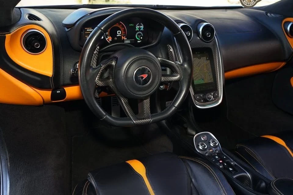 2018 McLaren 570S Spider - Image 10 of 17