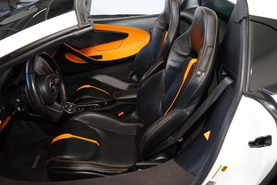 2018 McLaren 570S Spider - Image 11 of 17