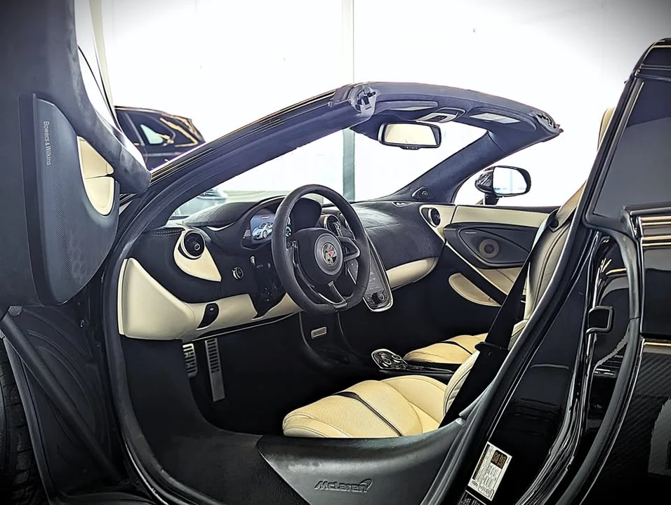 2018 McLaren 570S - Image 14 of 20