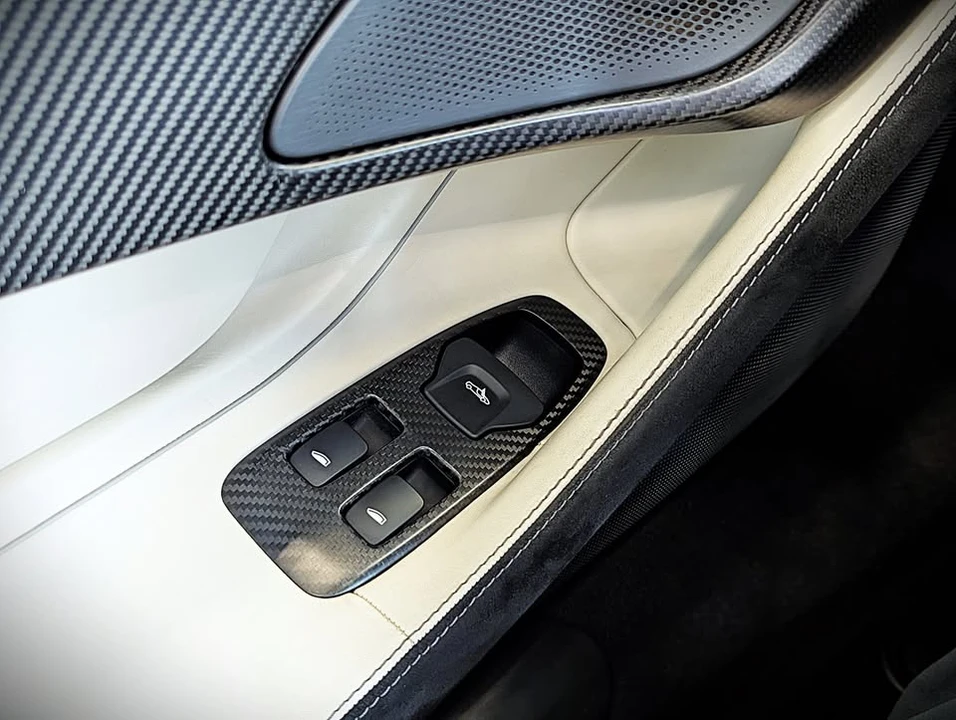 2018 McLaren 570S - Image 11 of 20