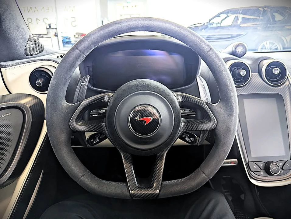 2018 McLaren 570S - Image 12 of 20
