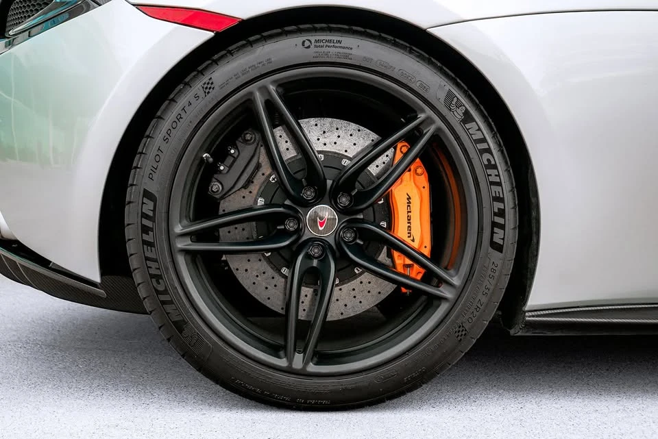 2018 McLaren 570S Spider - Image 13 of 20
