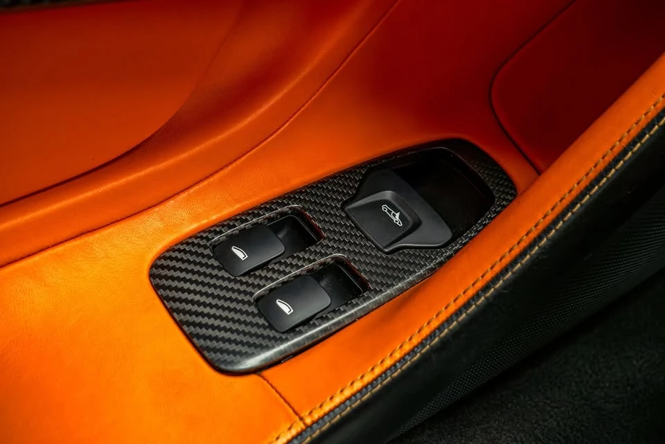 2018 McLaren 570S Spider - Image 19 of 20