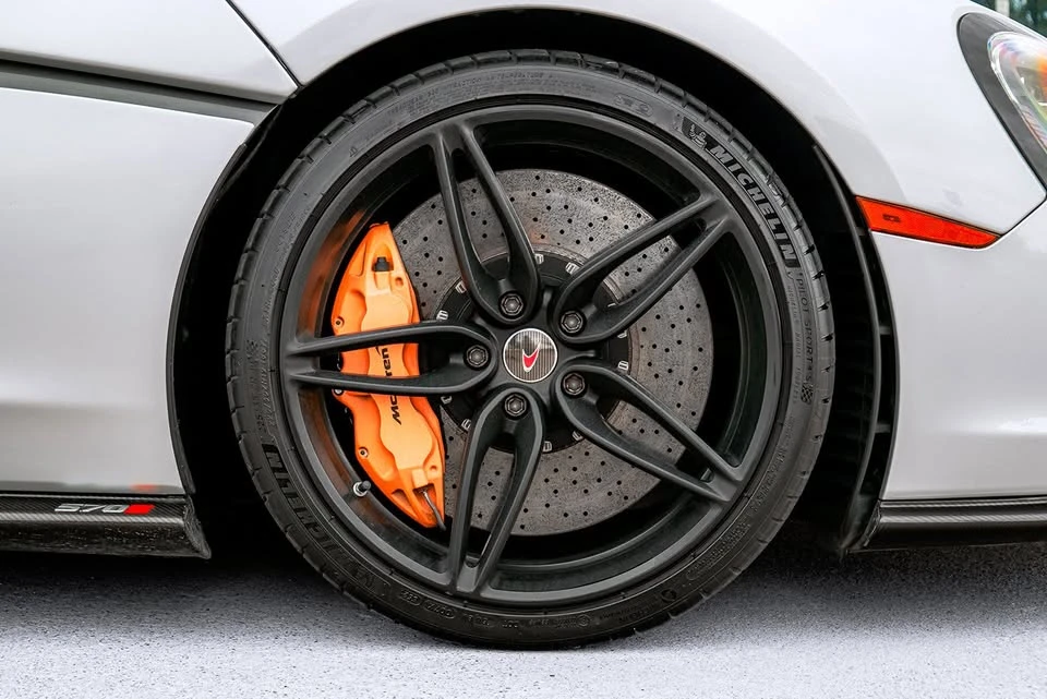 2018 McLaren 570S Spider - Image 14 of 20