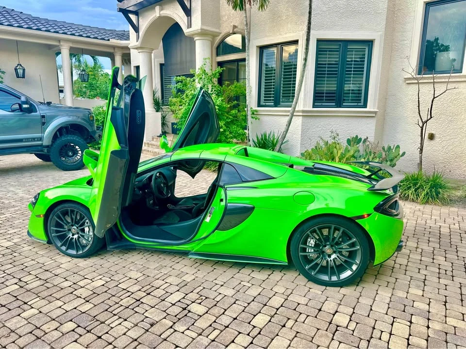 2018 McLaren 570S - Image 2 of 17