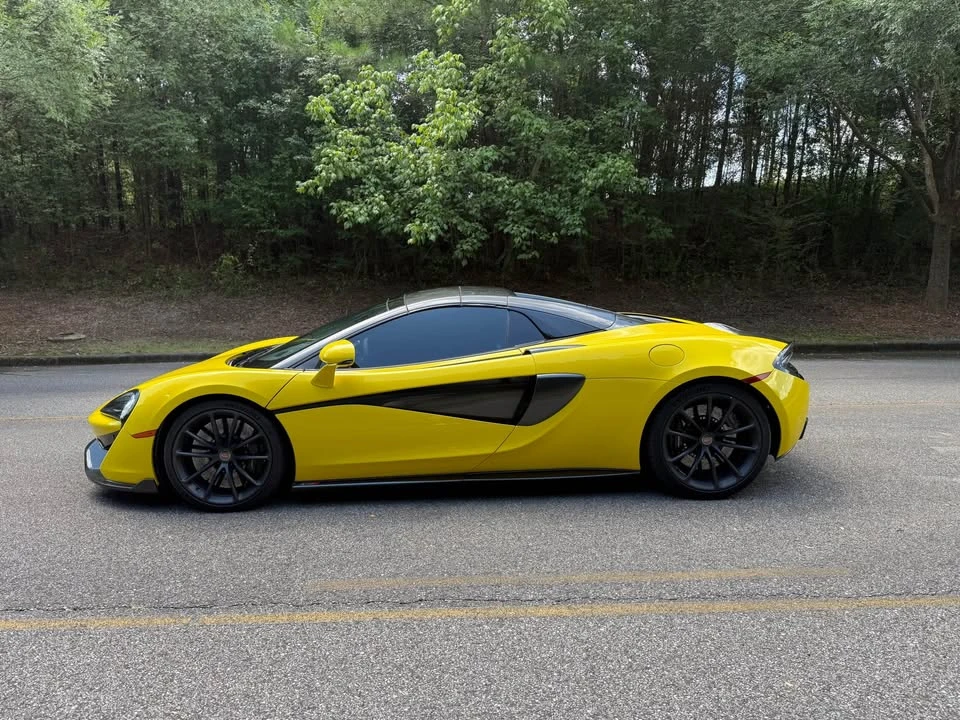 2018 McLaren 570S - Image 17 of 20