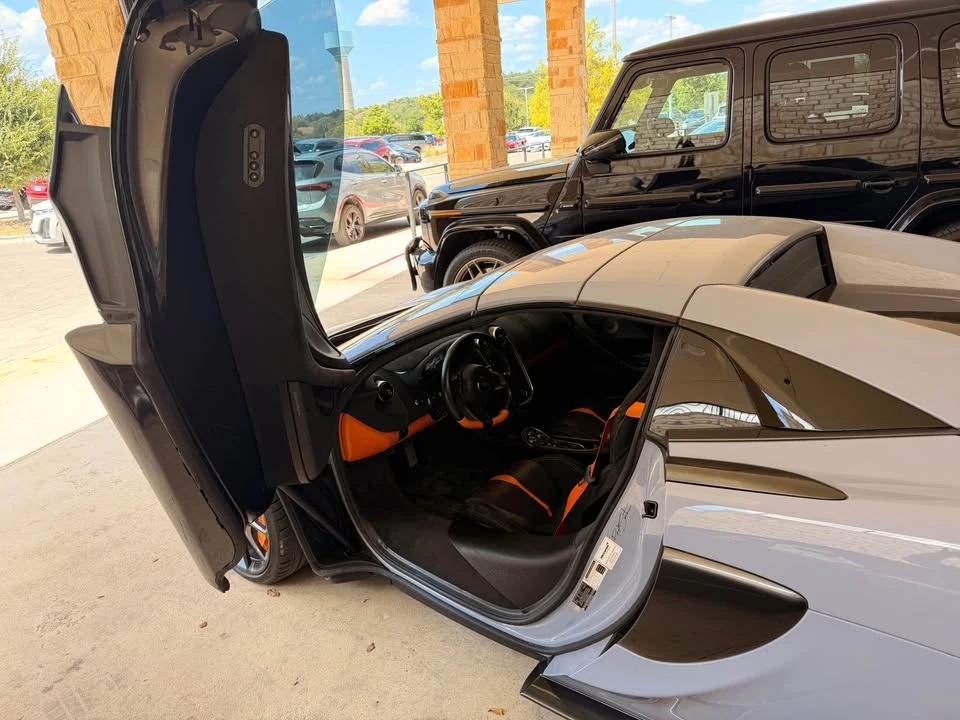 2018 McLaren 570S - Image 7 of 10