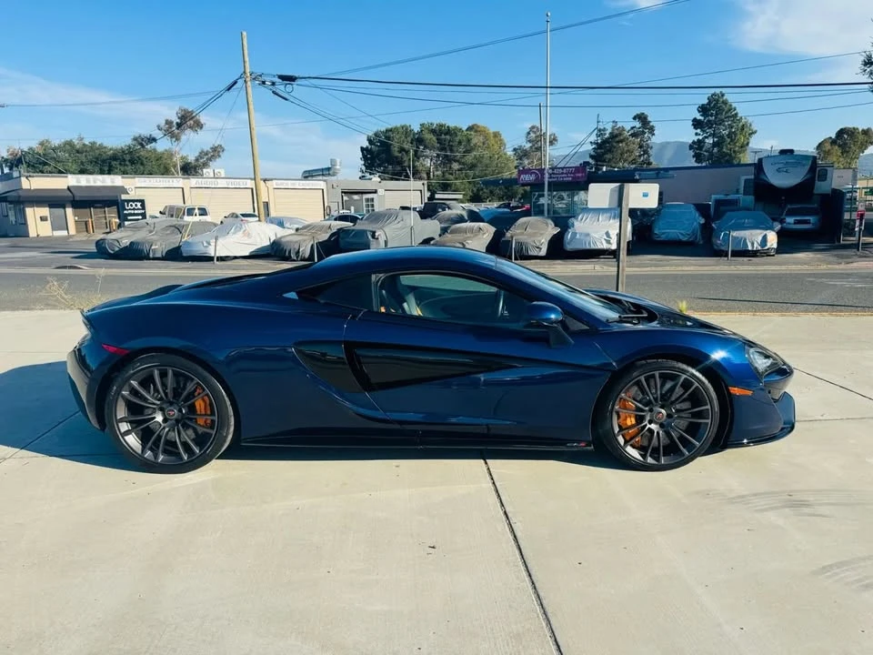 2018 McLaren 570S - Image 5 of 20