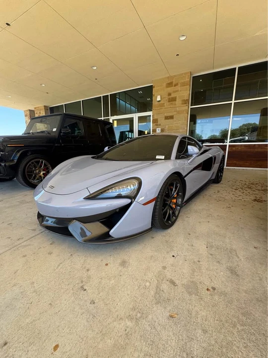 2018 McLaren 570S - Image 2 of 11