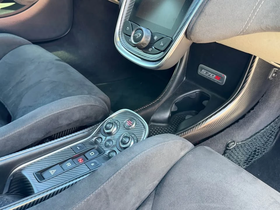 2018 McLaren 570S - Image 10 of 16