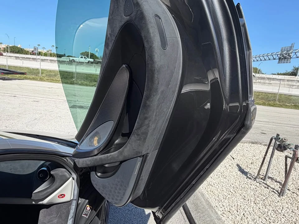 2018 McLaren 570S - Image 8 of 16