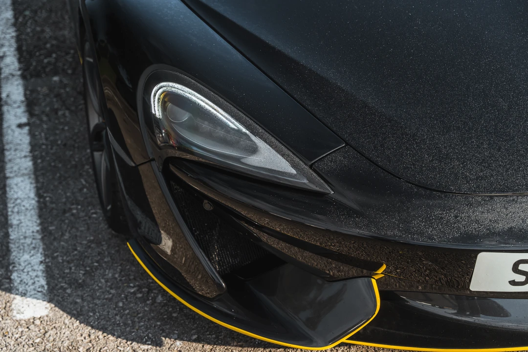 2018 McLaren 570S - Image 21 of 31