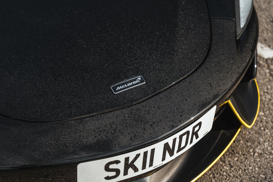 2018 McLaren 570S - Image 23 of 31