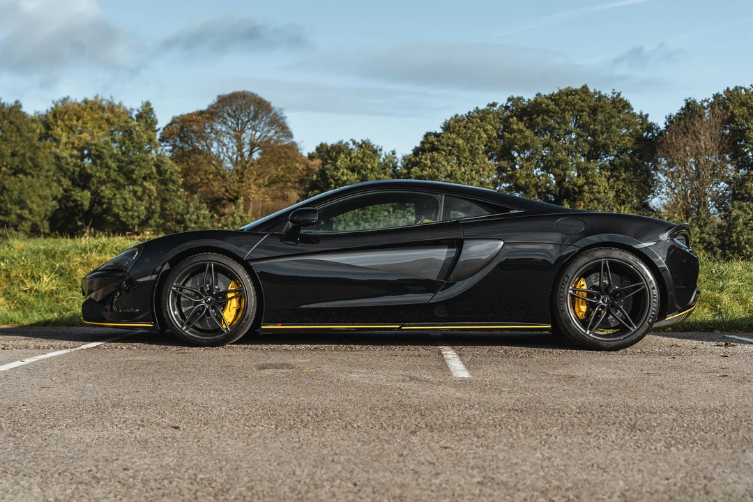 2018 McLaren 570S - Image 13 of 31