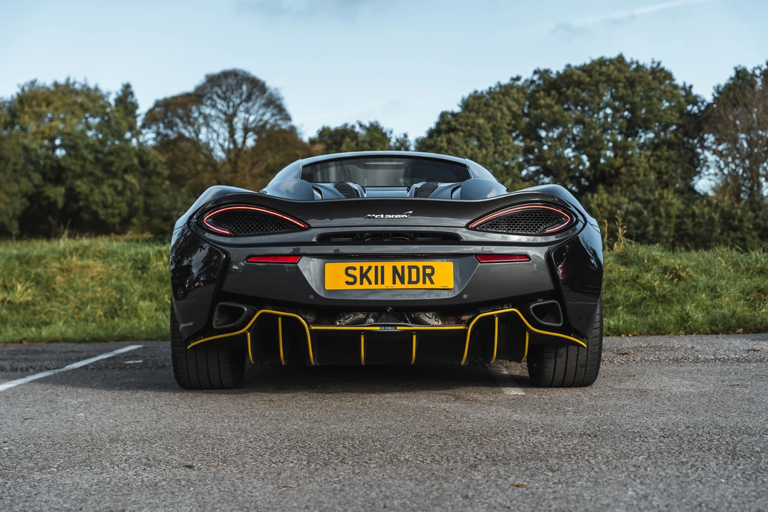 2018 McLaren 570S - Image 15 of 31