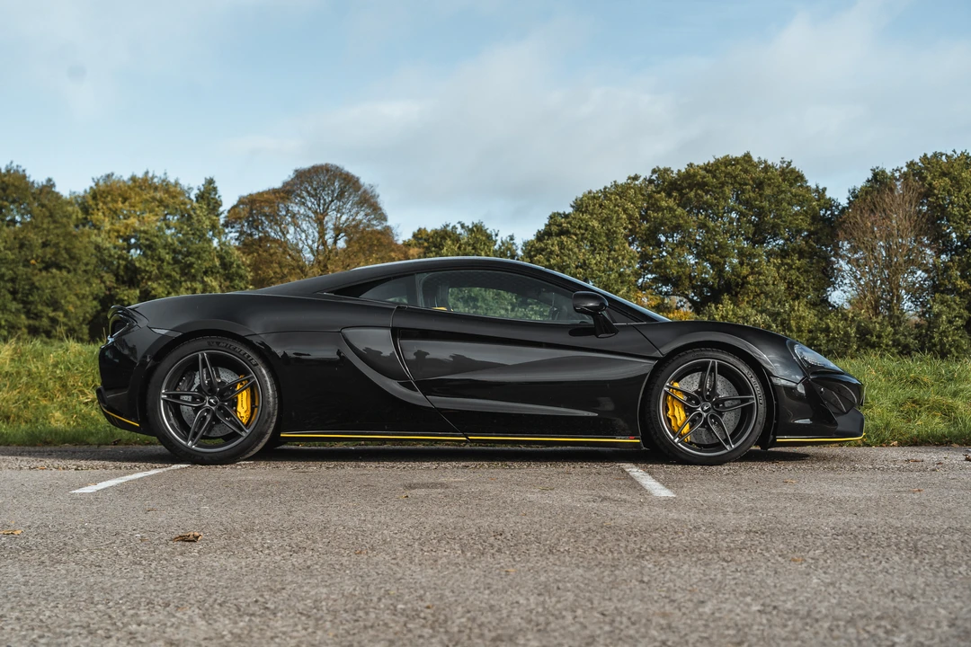 2018 McLaren 570S - Image 17 of 31