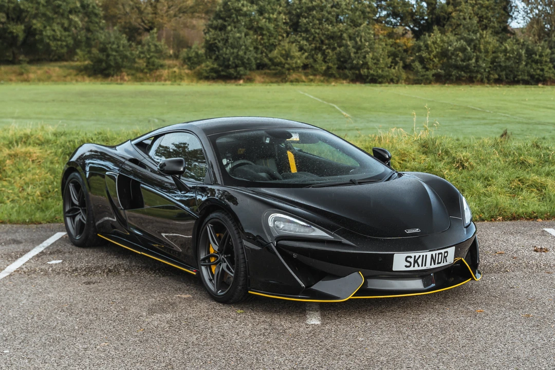 2018 McLaren 570S - Image 2 of 31