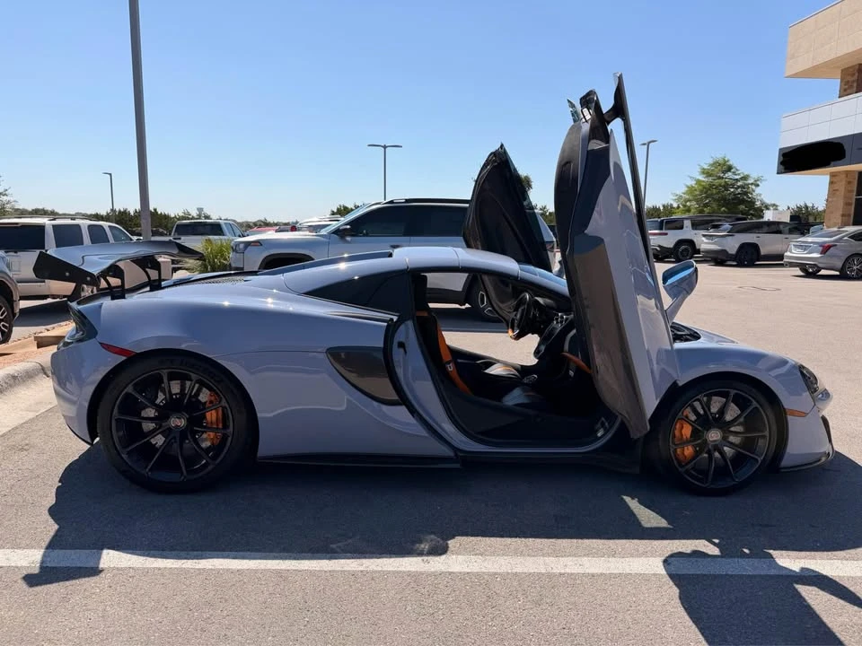 2018 McLaren 570S Spider - Image 12 of 16