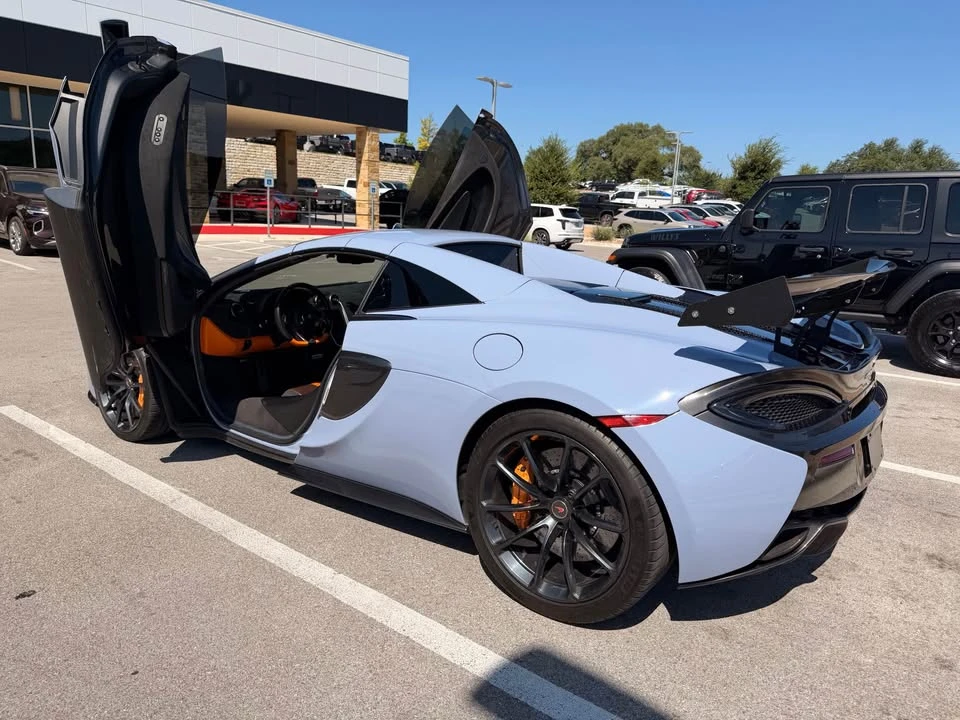 2018 McLaren 570S Spider - Image 9 of 16