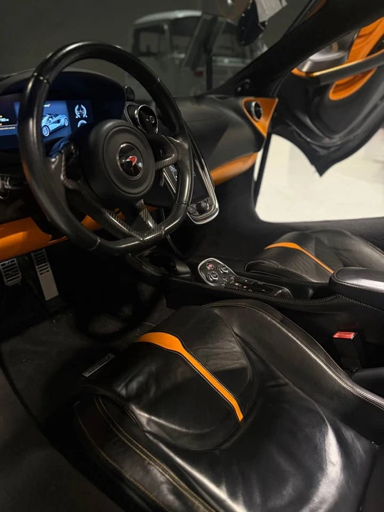 2018 McLaren 570S Spider - Image 6 of 10