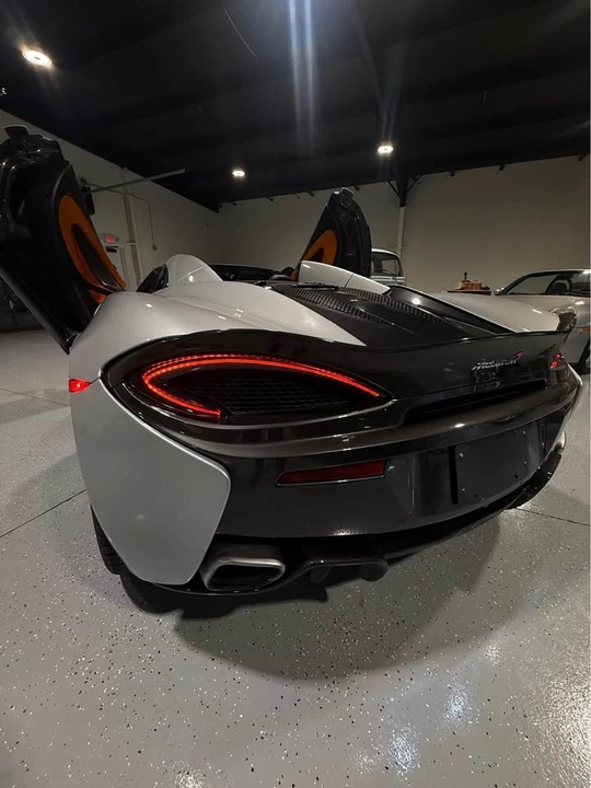 2018 McLaren 570S Spider - Image 8 of 10