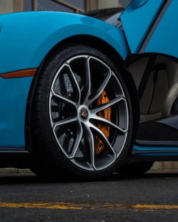 2018 McLaren 570 - Image 3 of 9
