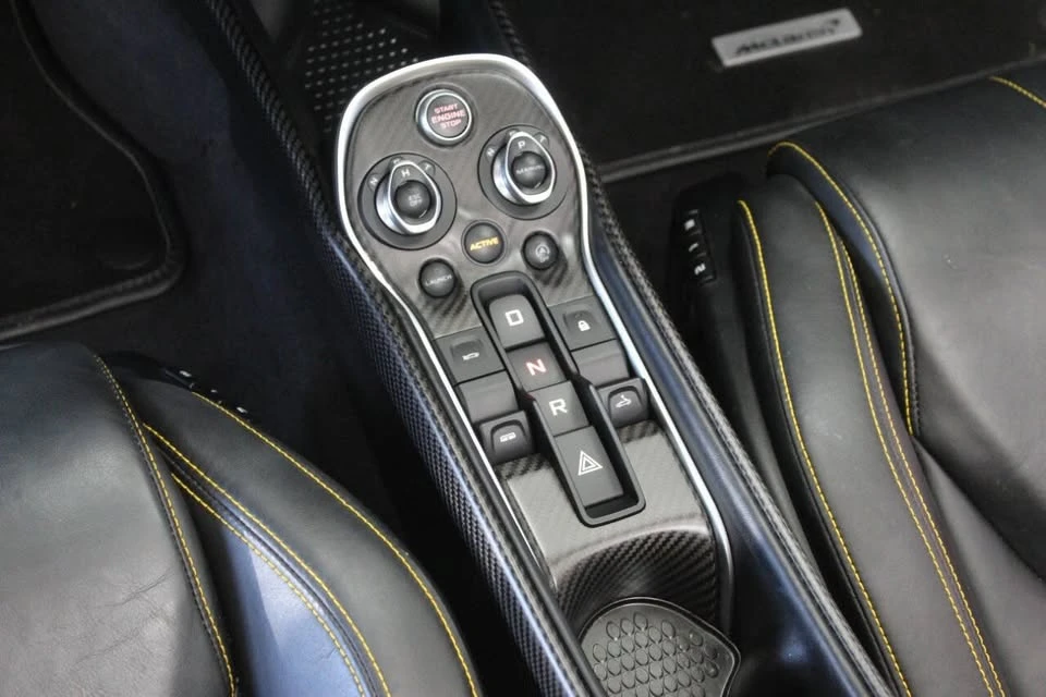 2018 McLaren 570S Spider - Image 13 of 20