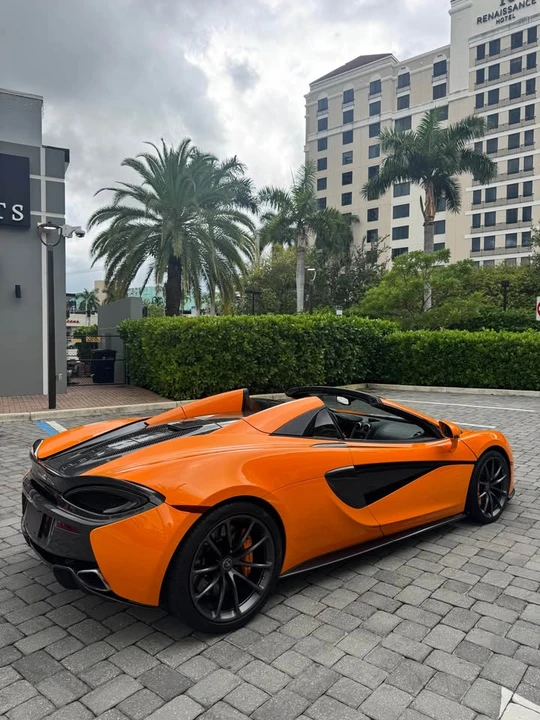 2018 McLaren 570S - Image 3 of 11