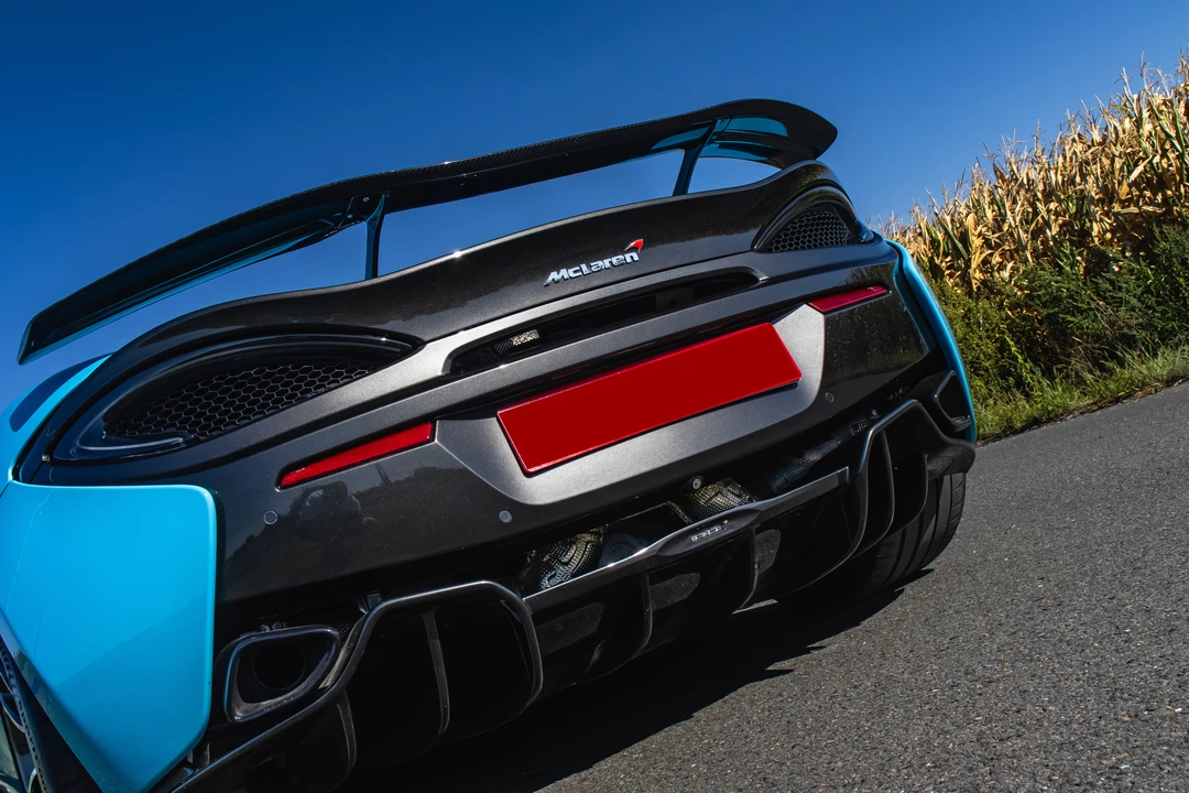 2018 McLaren 570S Spider - Image 16 of 31