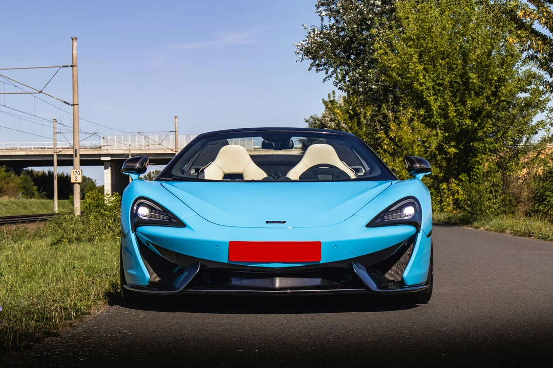 2018 McLaren 570S Spider - Image 2 of 31
