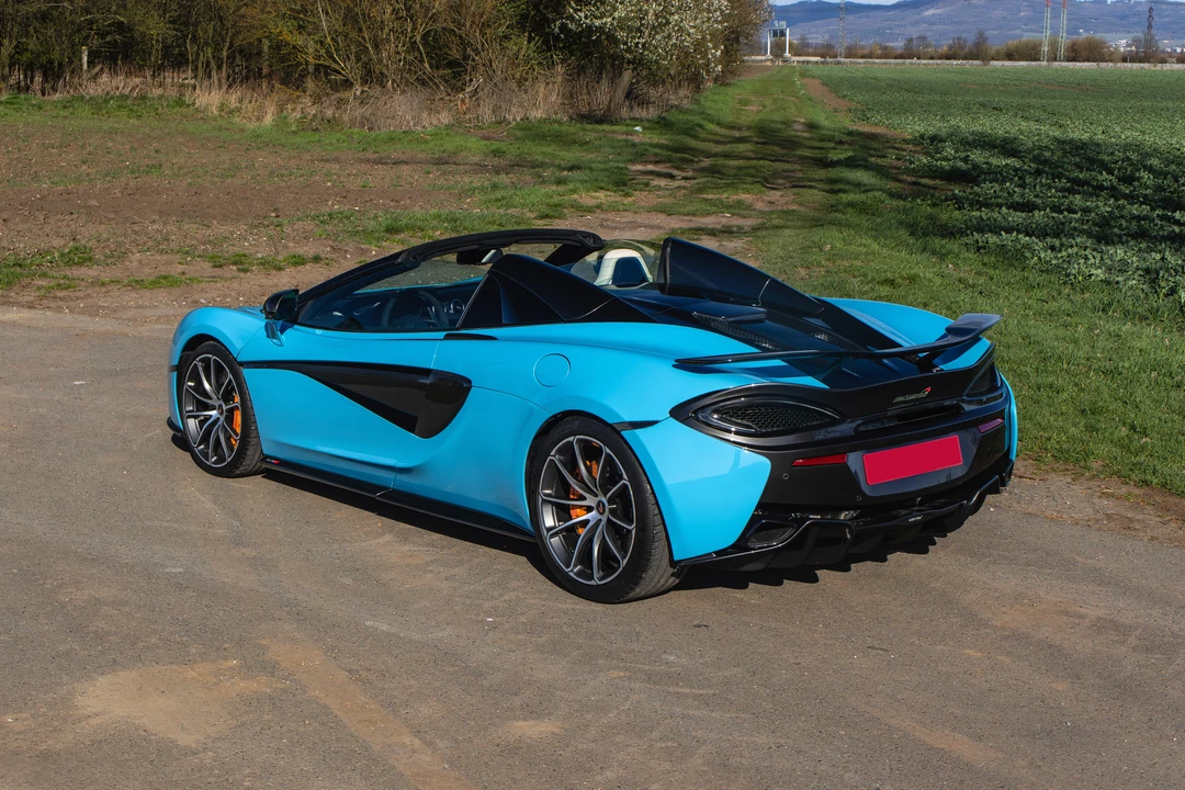 2018 McLaren 570S Spider - Image 20 of 31